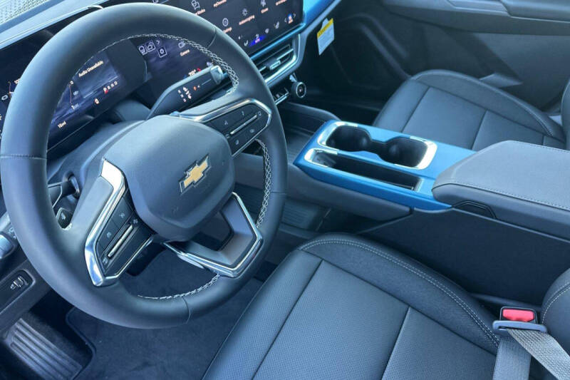 2026 Chevrolet Equinox EV LT 2