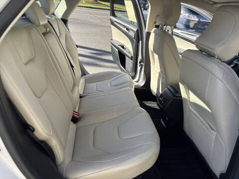 2017 Ford Fusion Hybrid Titanium