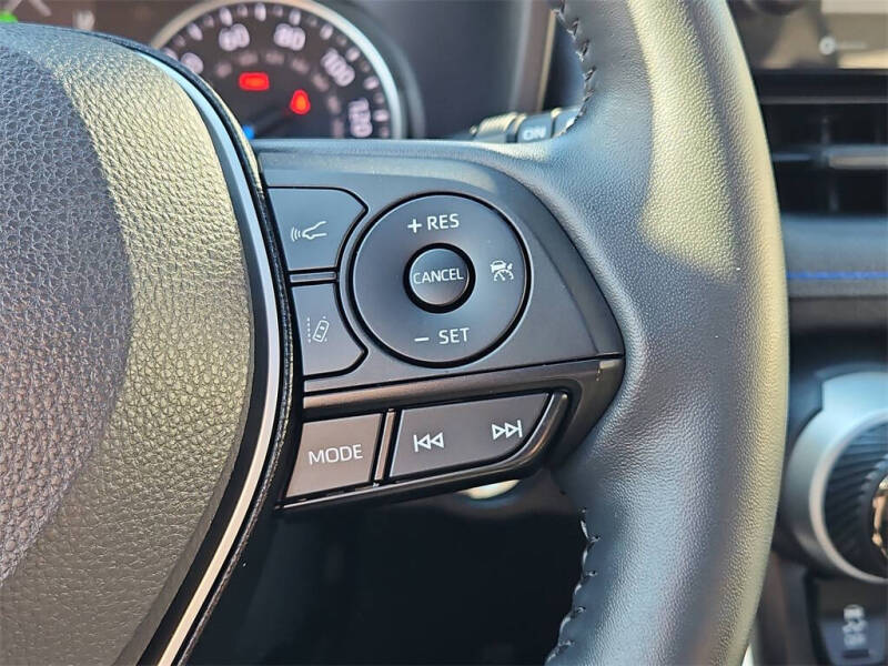 2022 Toyota RAV4 Hybrid SE