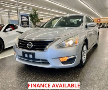 2015 Nissan Altima for sale at Dixie Motors in Fairfield OH
