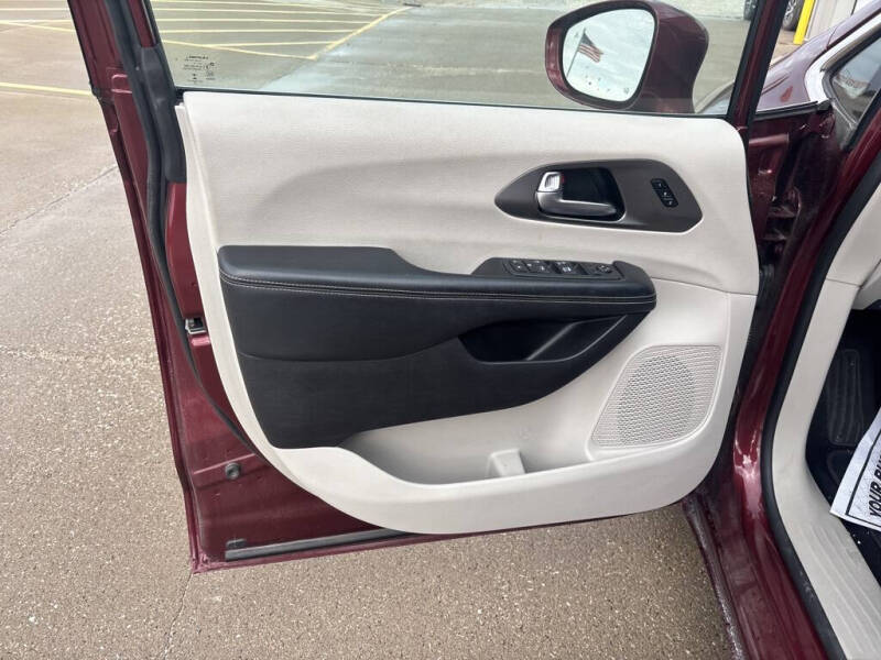 2021 Chrysler Pacifica Touring L