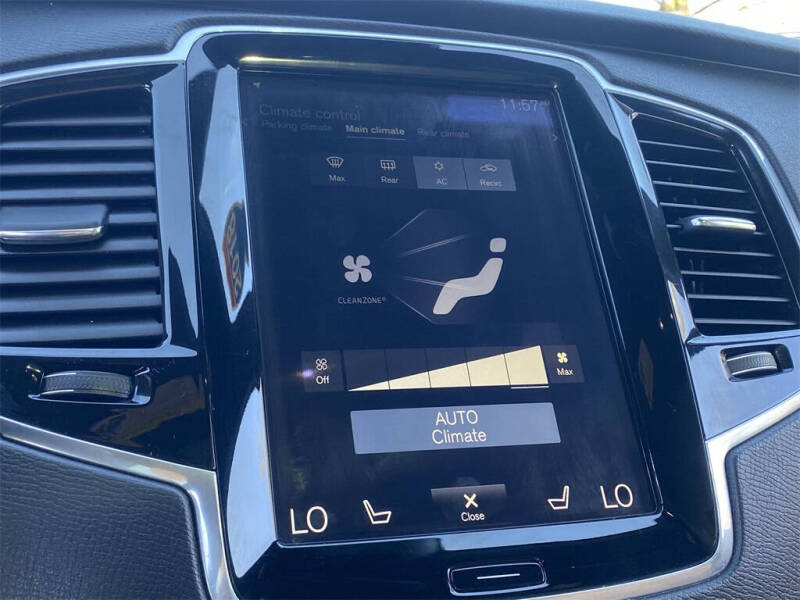 2018 Volvo XC90 T6 Momentum