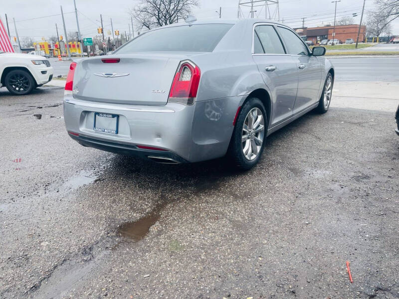 2018 Chrysler 300 Limited