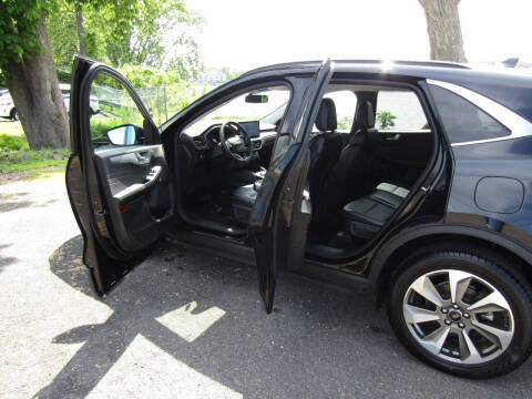 2025 Ford Escape Platinum