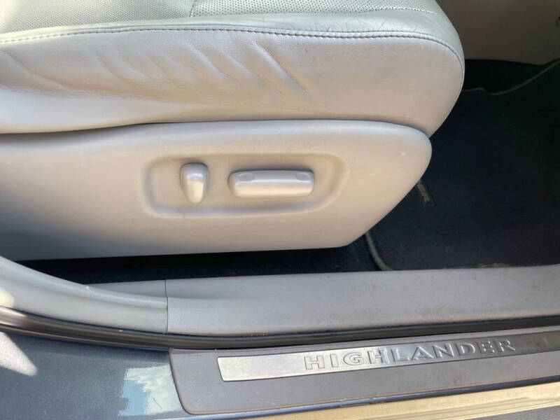 2012 Toyota Highlander Limited