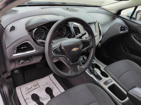 2017 Chevrolet Cruze LS Auto