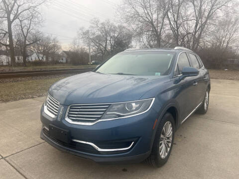 2018 Lincoln MKX for sale at Mr. Auto in Hamilton OH