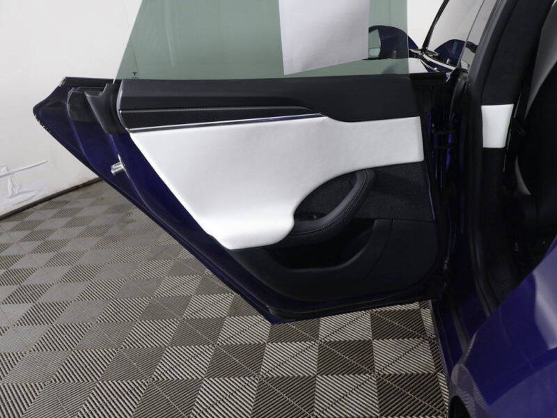 2023 Tesla Model S Plaid