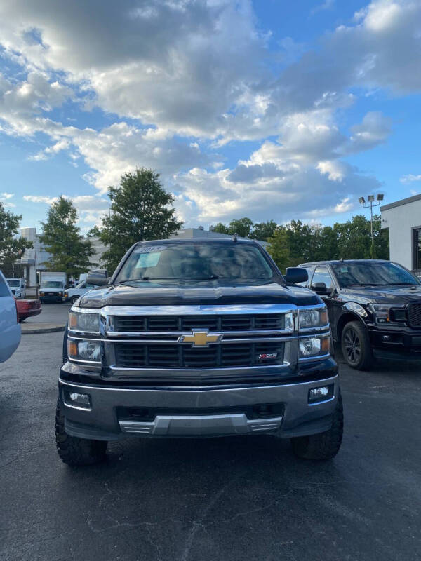 2015 Chevrolet Silverado 1500 LT photo 2