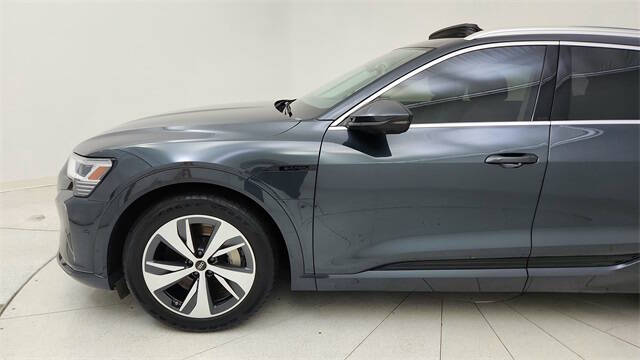 2024 Audi Q8 e-tron quattro Premium Plus