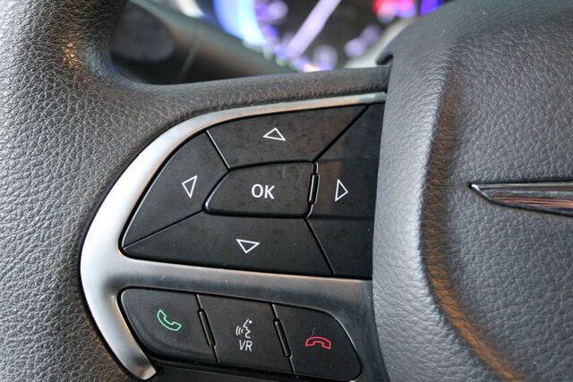 2016 Chrysler 200 LX