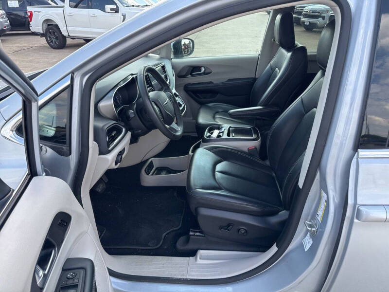 2023 Chrysler Pacifica Touring L