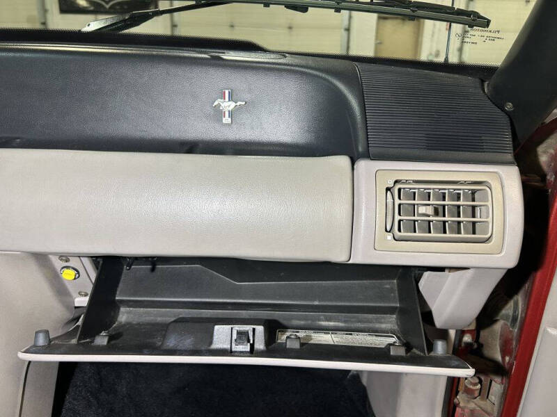 1990 Ford Mustang LX 5.0