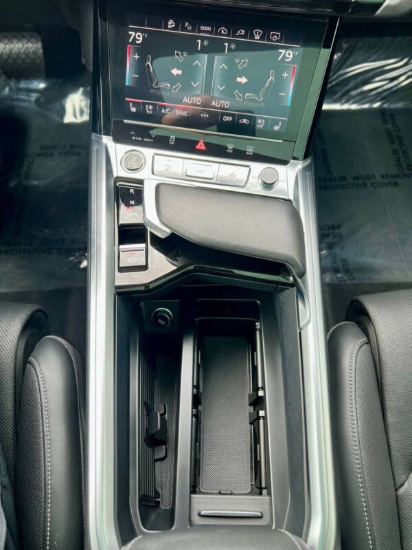 2024 Audi Q8 e-tron quattro Prestige