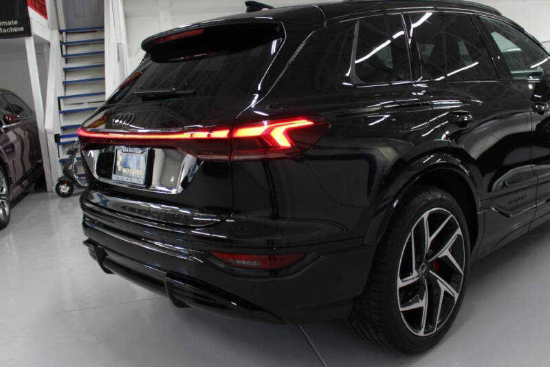 2025 Audi SQ6 e-tron quattro Premium Plus