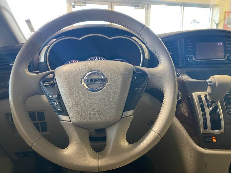 2017 Nissan Quest SV