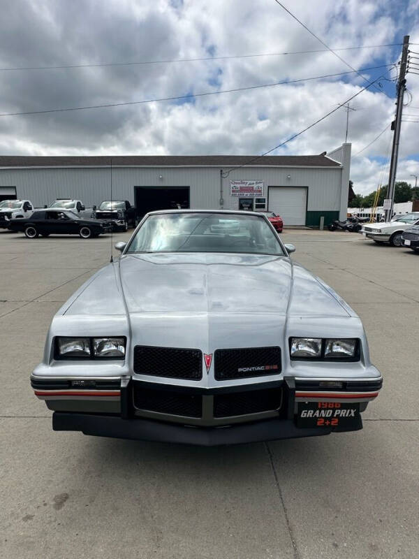 1986 Pontiac Grand Prix null photo 8