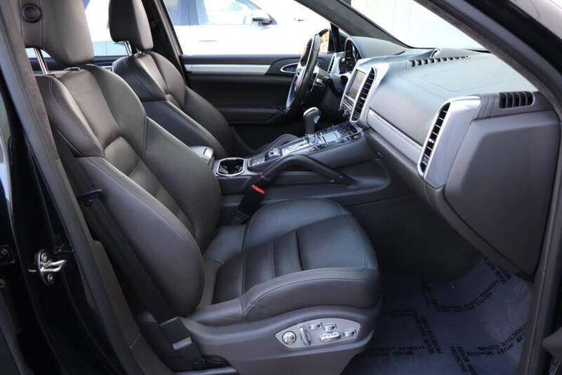 2015 Porsche Cayenne Turbo