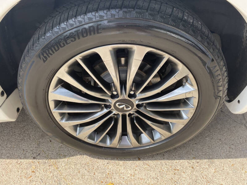 2019 Infiniti QX80 Luxe