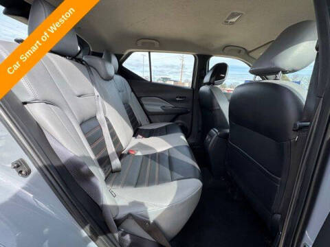 2023 Nissan Kicks SR