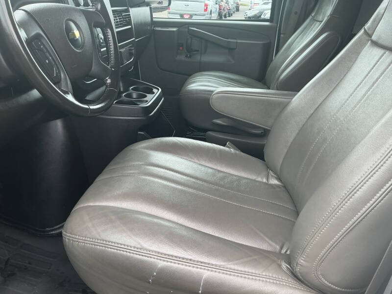 2023 Chevrolet Express 2500