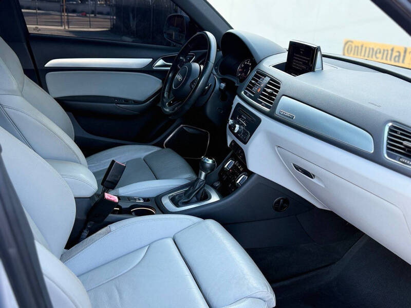 2015 Audi Q3 2.0T quattro Prestige