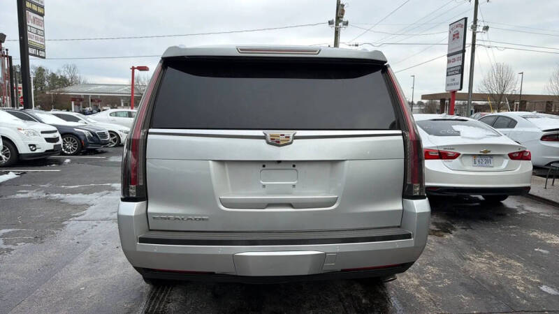 2016 Cadillac Escalade Platinum