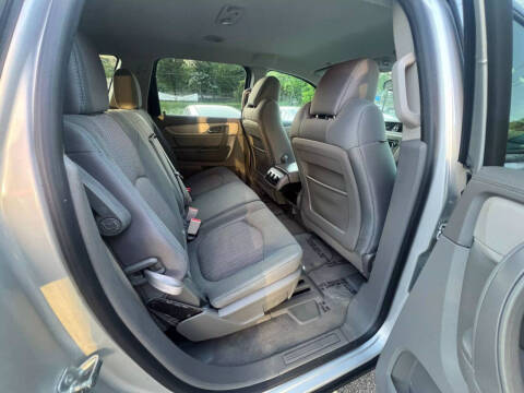 2017 Chevrolet Traverse LS