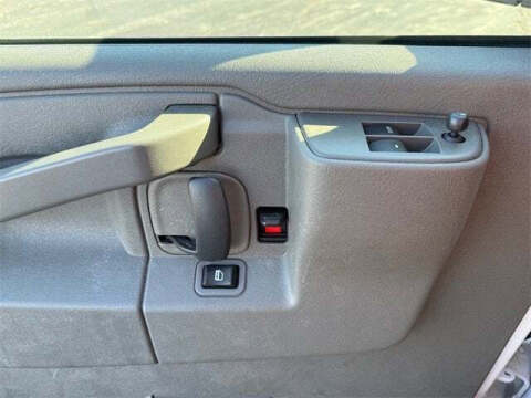 2023 Chevrolet Express 2500