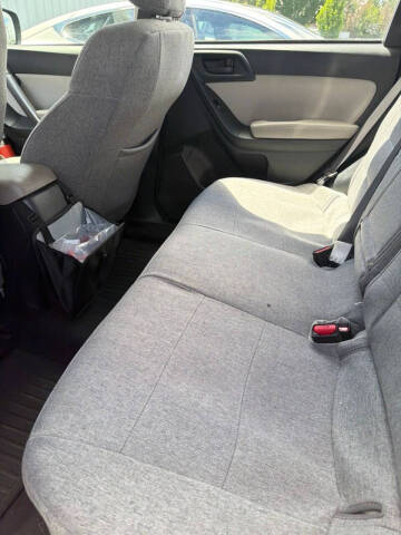2016 Subaru Forester 2.5i