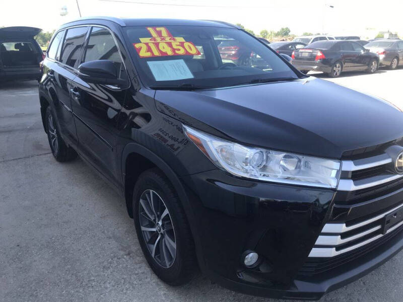 2017 Toyota Highlander SE