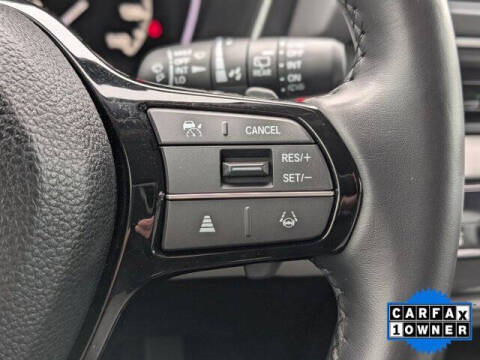 2023 Honda Pilot EX-L w/Rear Captain's Chairs