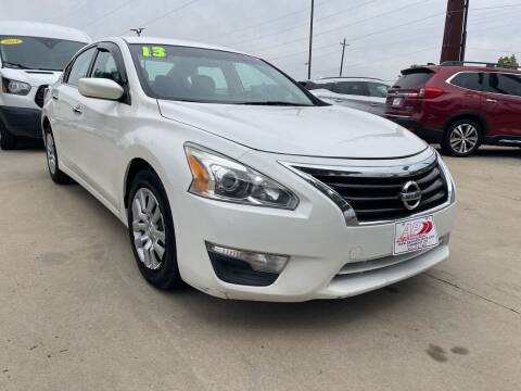 2013 Nissan Altima for sale at AP Auto Brokers in Longmont CO