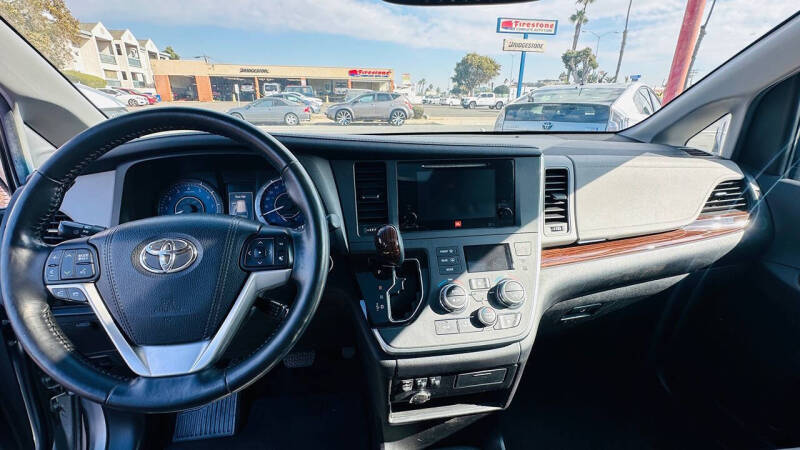 2015 Toyota Sienna Limited 7-Passenger