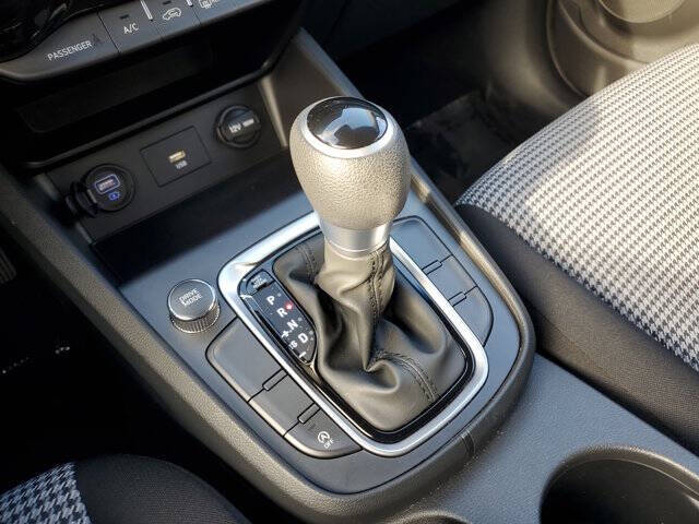 2023 Hyundai Kona SE