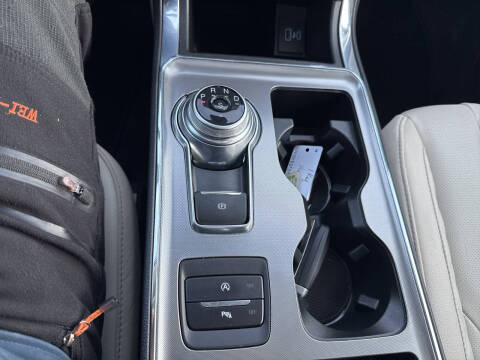 2024 Ford Edge Titanium