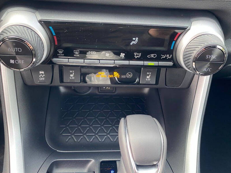 2025 Toyota RAV4 Hybrid SE