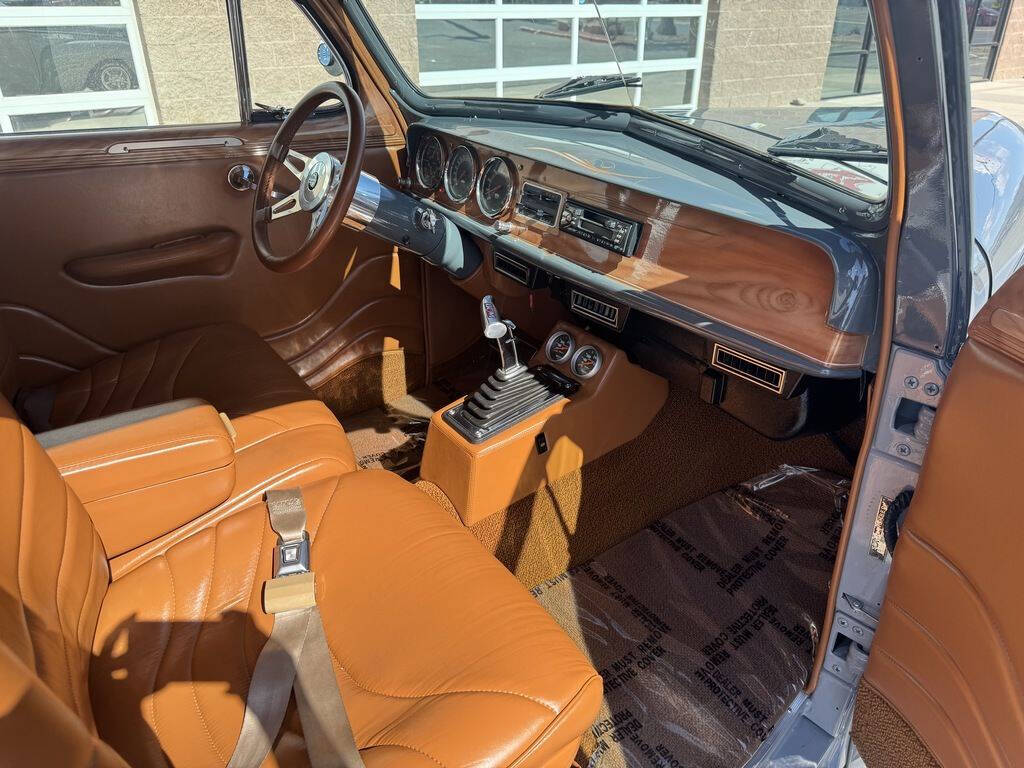 1940 Chrysler Windsor 11