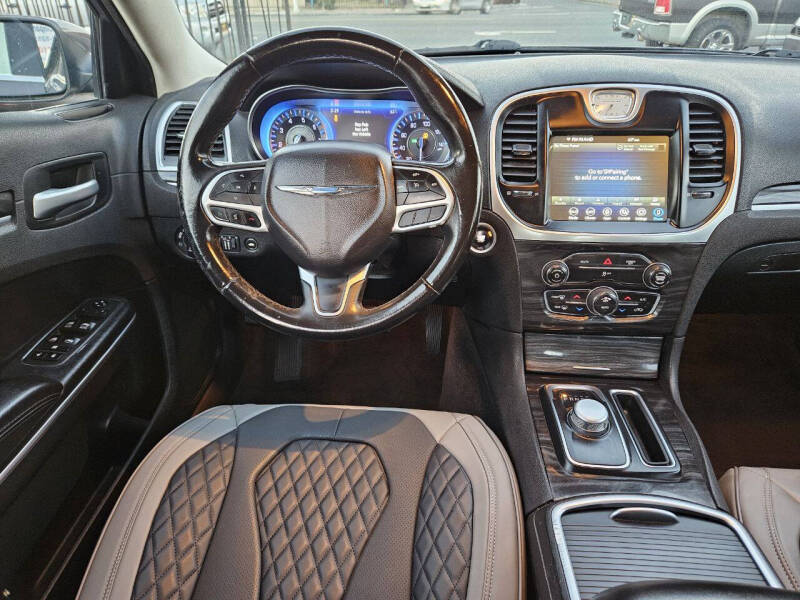 2018 Chrysler 300 Touring L