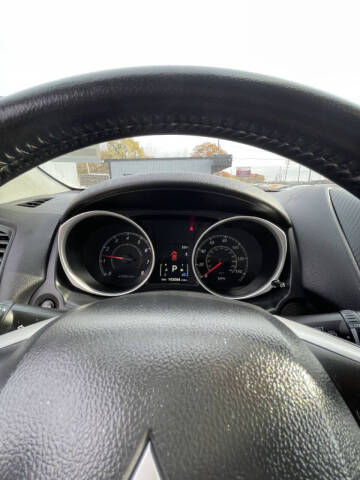 2015 Mitsubishi Outlander Sport 2.4 ES