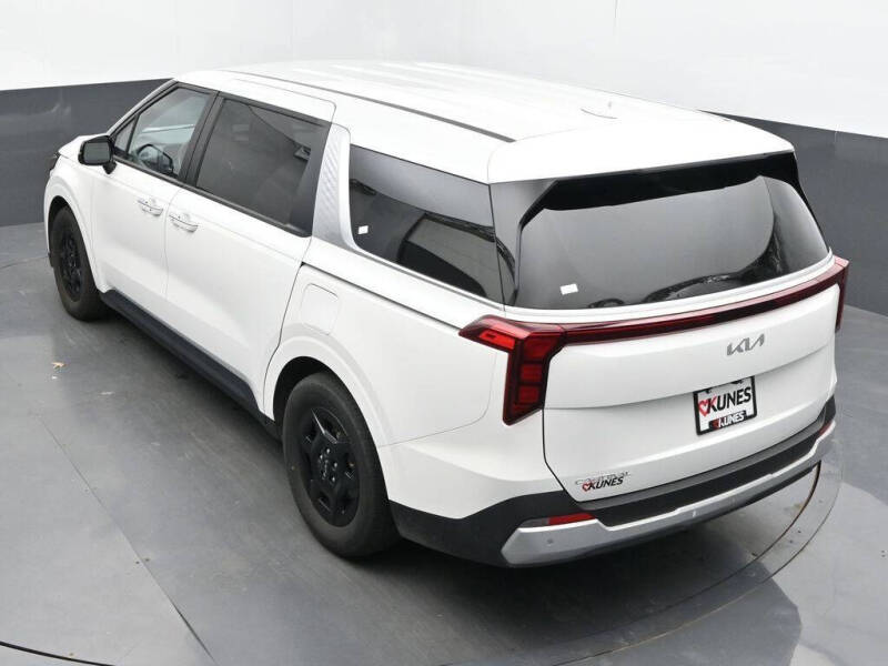 2025 Kia Carnival LXS