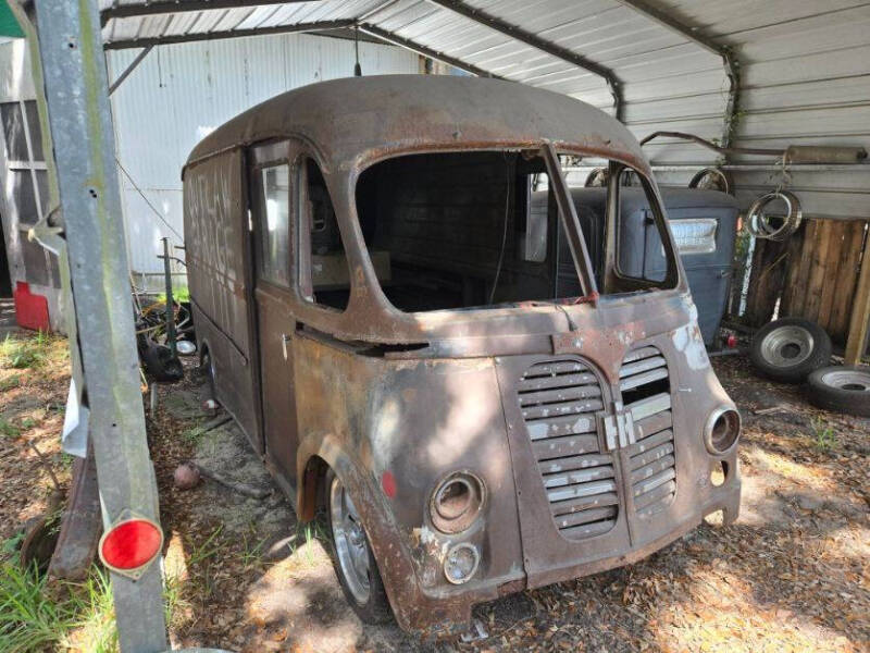 1951 International Metro