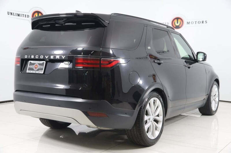 2023 Land Rover Discovery P300 S