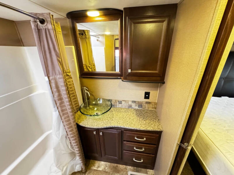 2014 Keystone RV Voltage