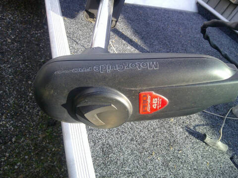 2009 Tracker BASS TRACKER