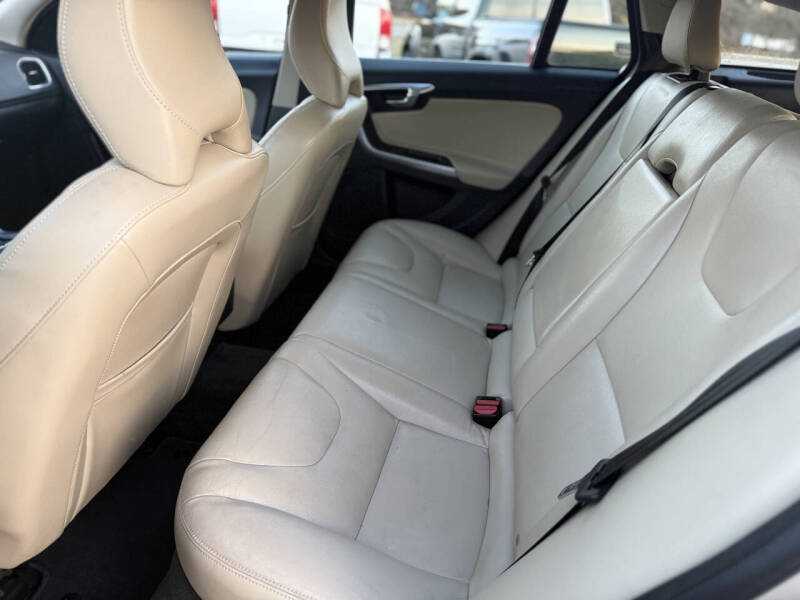 2017 Volvo V60 T5 Premier