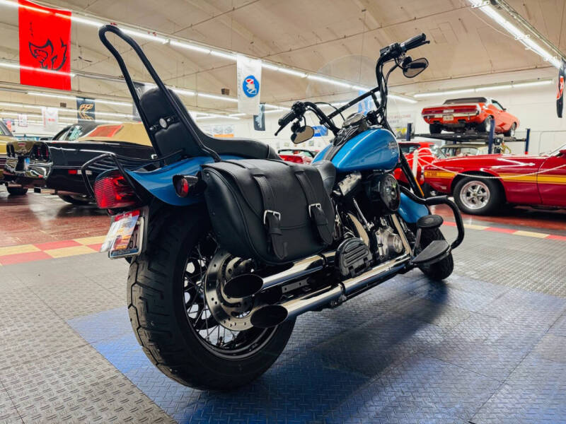 2011 Harley-Davidson FLSTSB