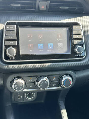 2021 Nissan Kicks S