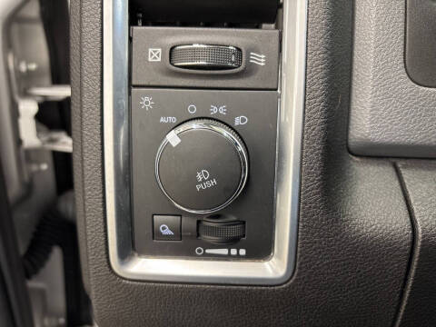 2019 RAM 1500 Classic SLT