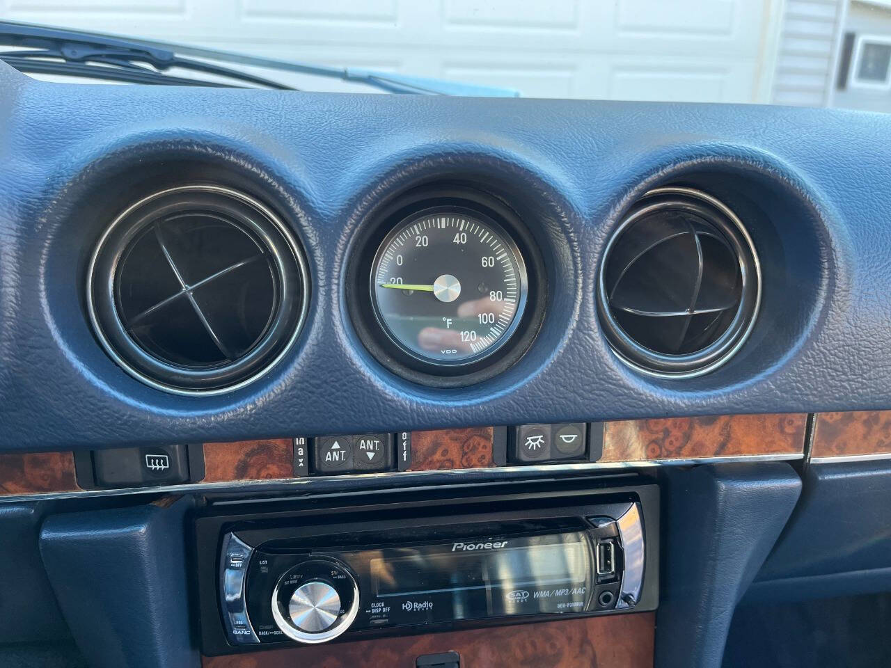 1986 Mercedes-Benz 560-Class 129